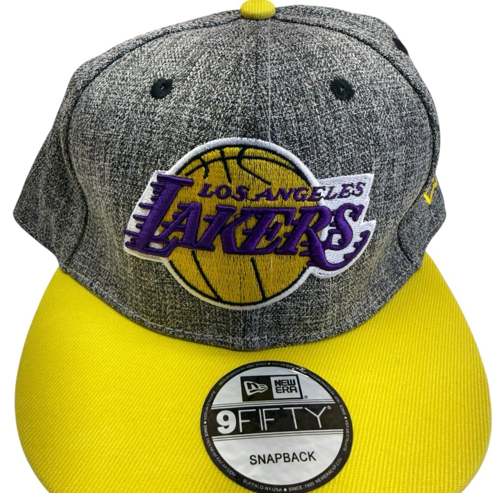 New Era Los Angeles Lakers Gray and Yellow Snapback Hat . One Size Fits All.
